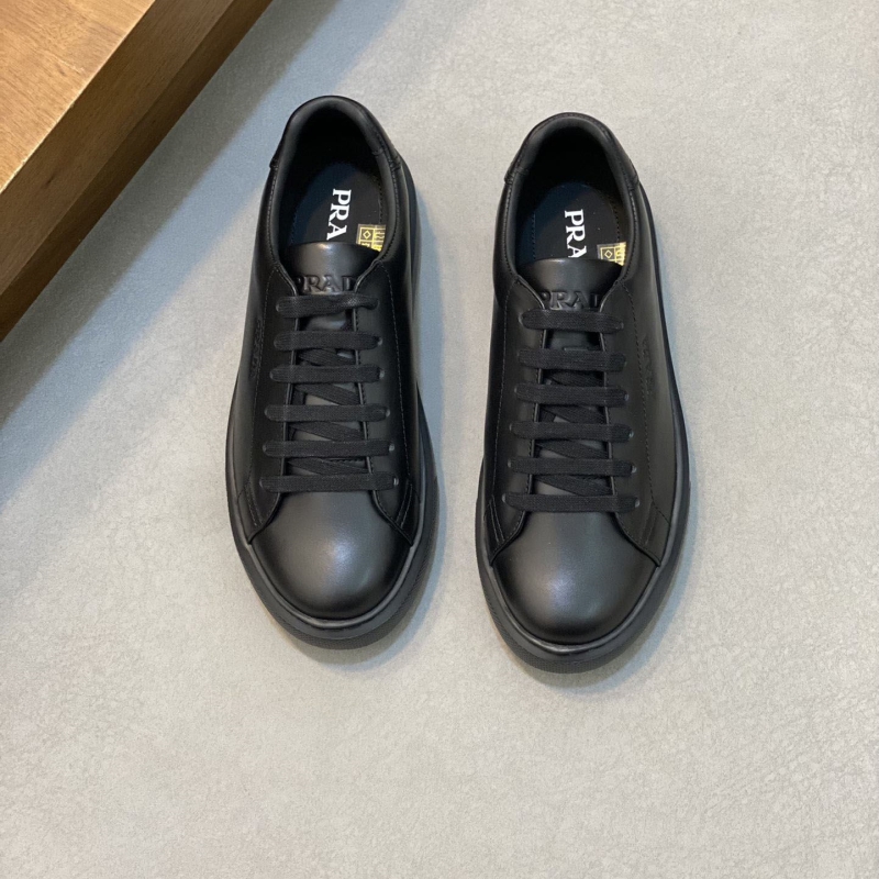 Pra*a casual shoes